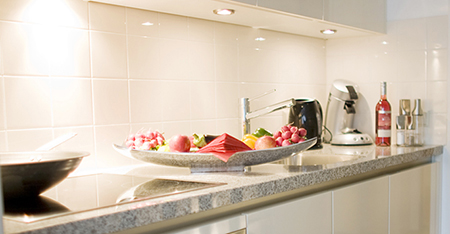 Aparthotel Amsterdam-Amstelveen apartment type Lucebert Kitchen